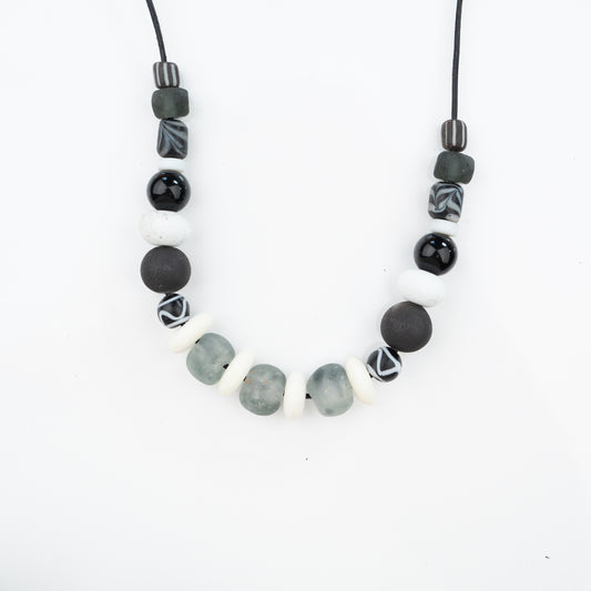 BOHO BLACK MIX NECKLACE